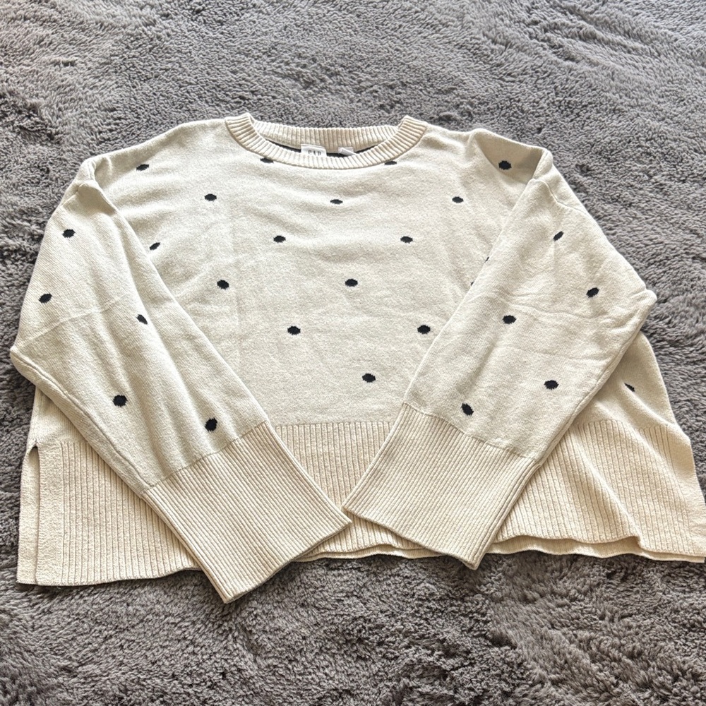 GAP Cream Sweater with Navy blue Polka Dot Accent